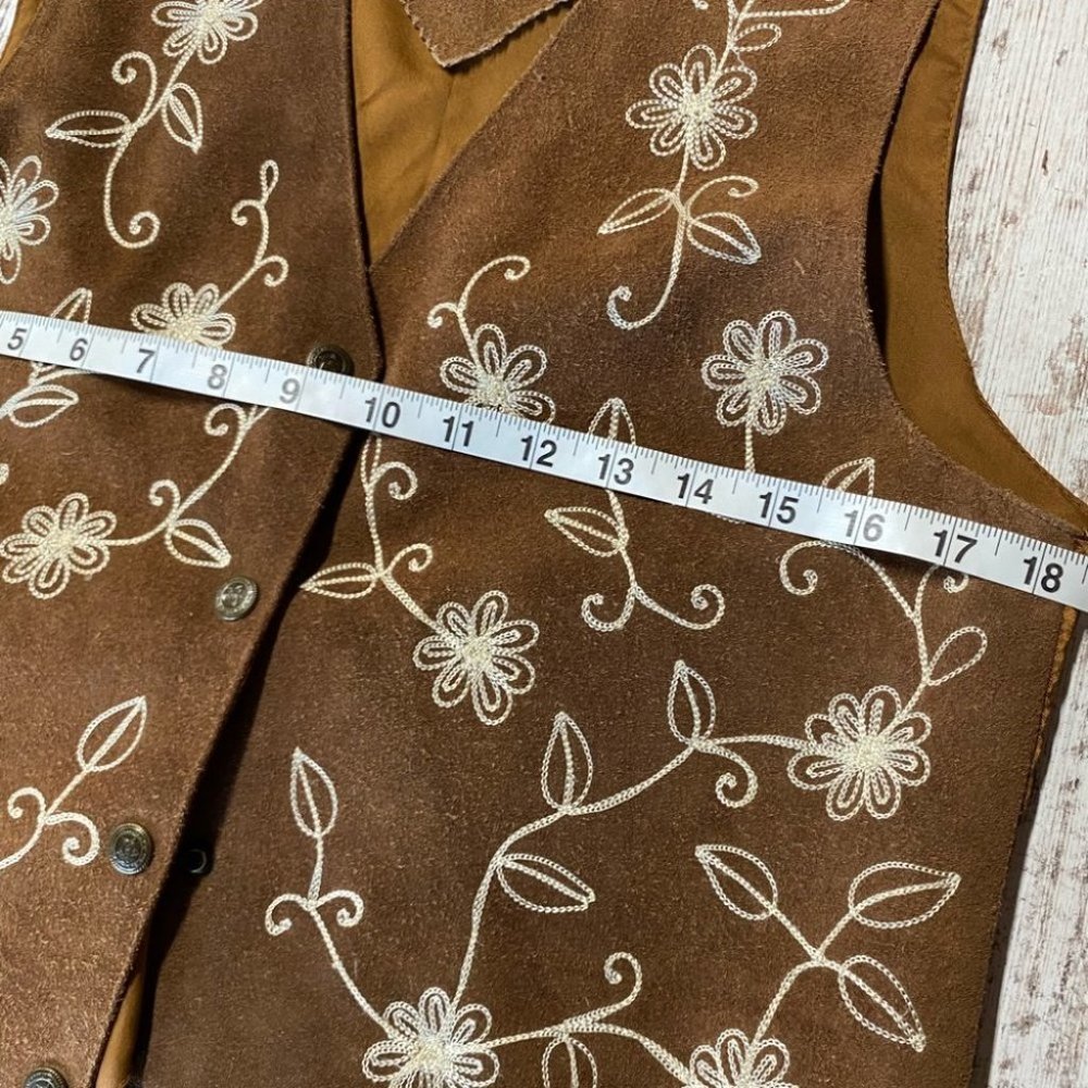 Vintage Agapo Embroidered Leather Vest - Picture 8 of 8